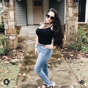 Good American High Waisted raw hem skinny’s